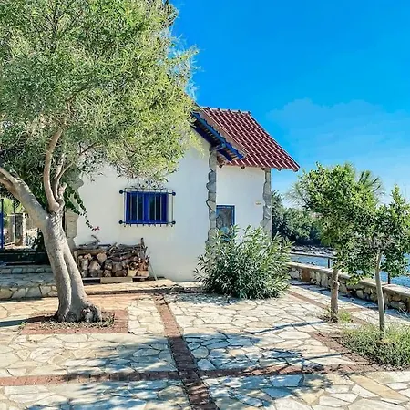 Seafront Isolated Unique House *